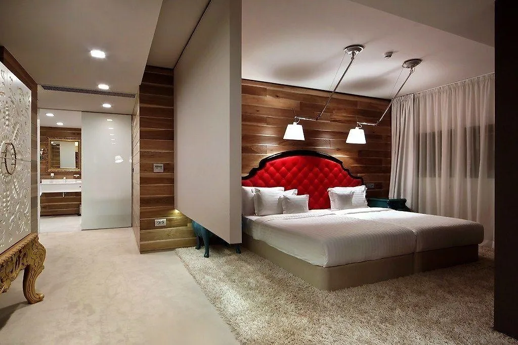 Graffit Gallery Design Hotel Βάρνα 5*,