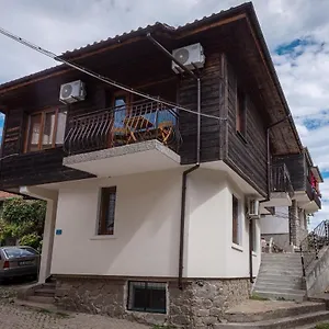 https://siushaus.sozopol-hotels.com
